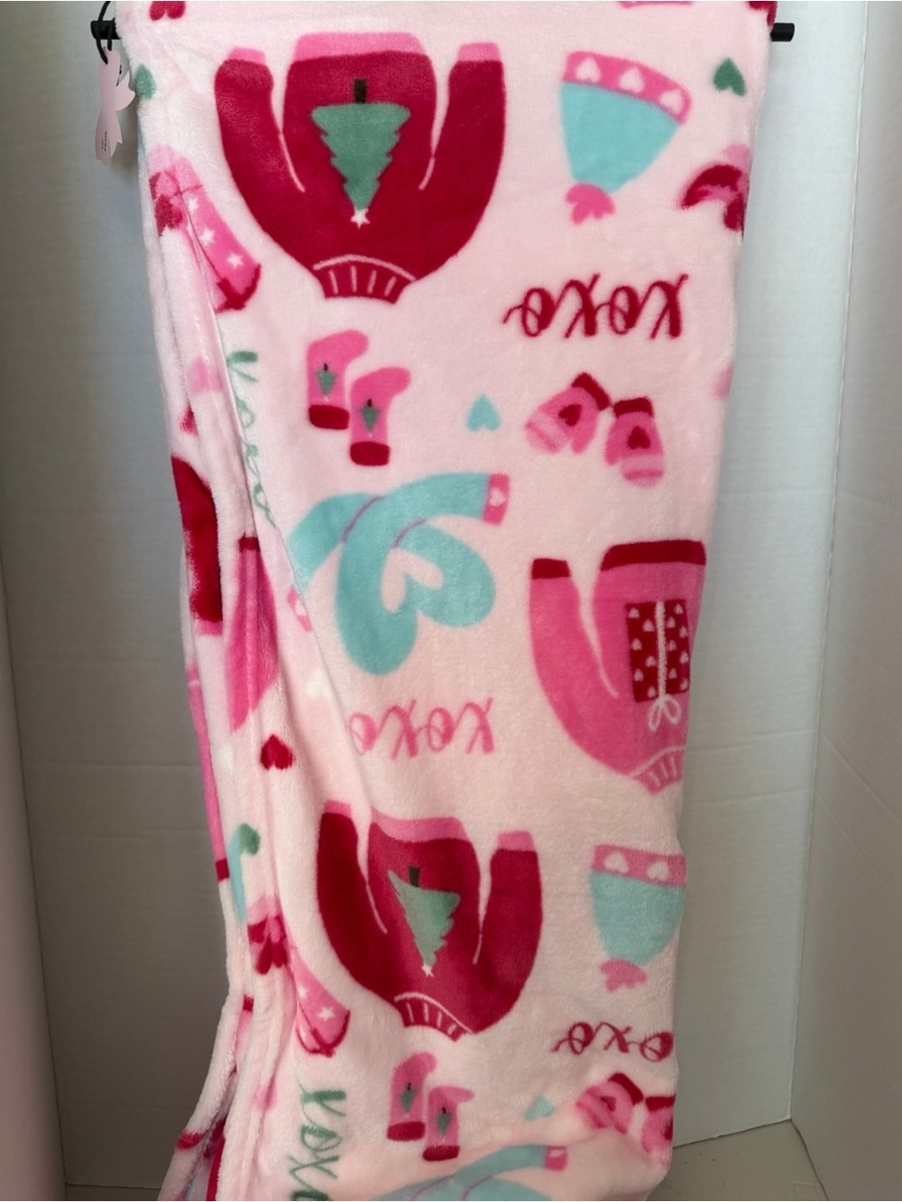 Kids Pink Holiday Fleece Pajama Blanket - Cozy Winter Print